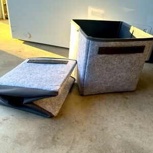 ThirtyOne Jr Cubes, set of 2. Brushed Whisper gray.